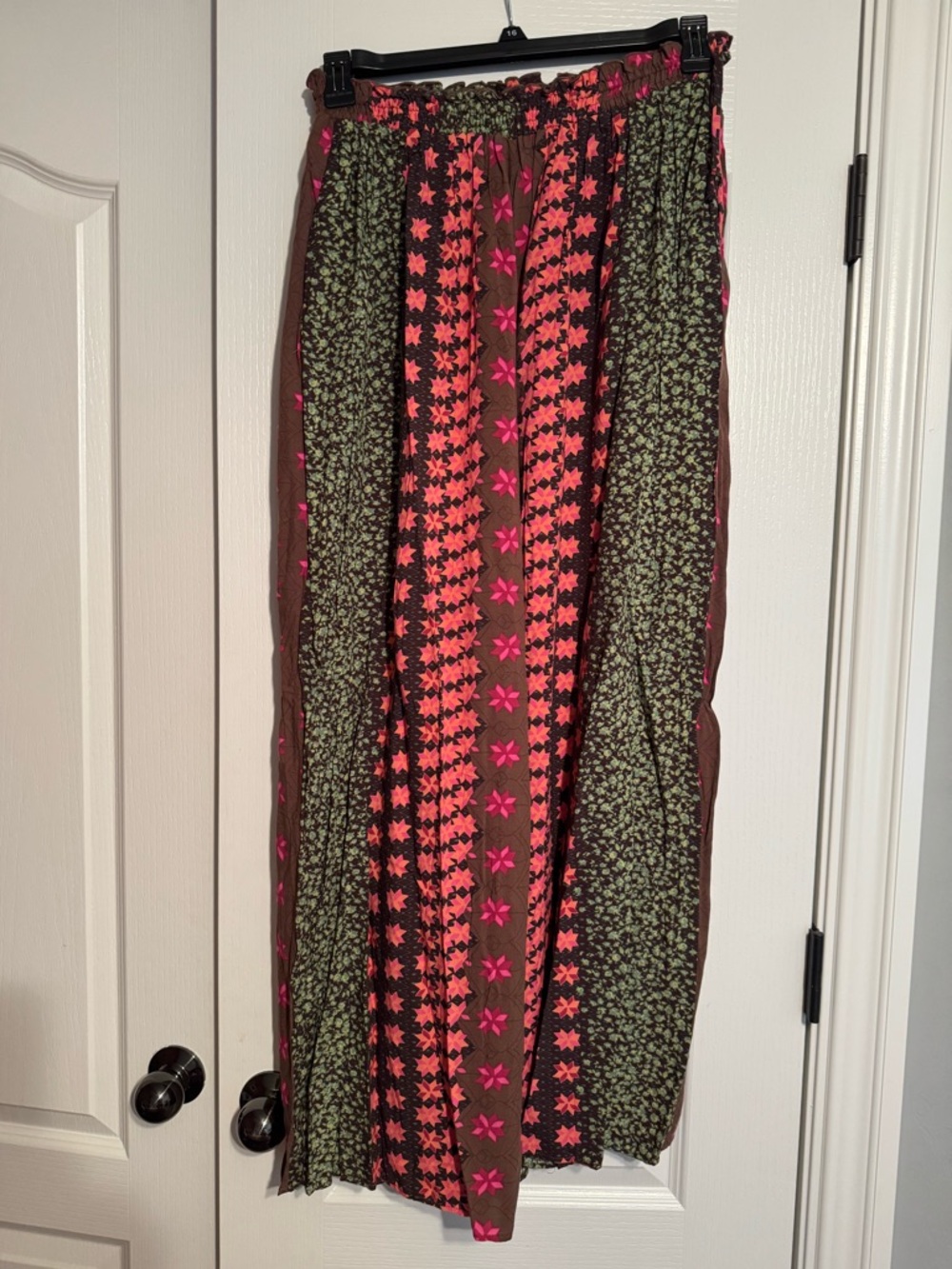 Wide-Leg Floral Print Palazzo Pants in Green & Pink - Picture 5 of 7